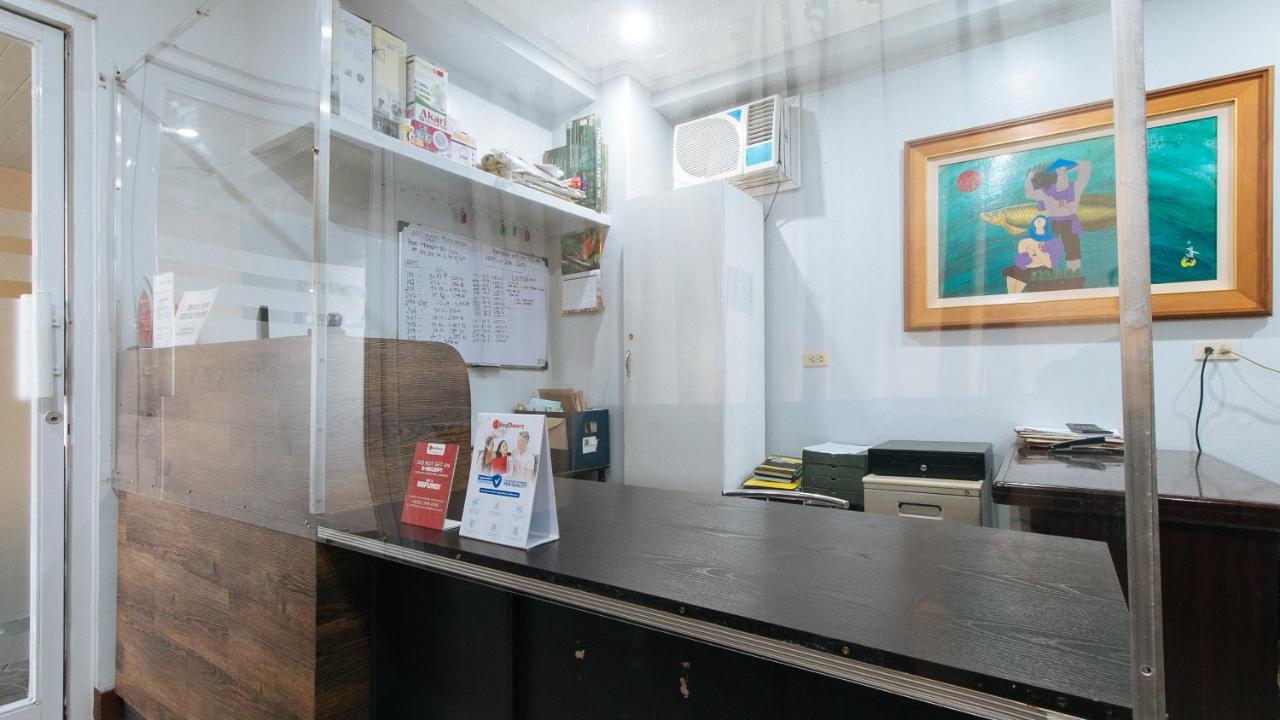 Reddoorz Plus @ Better Living Paranaque Paranaque City Экстерьер фото