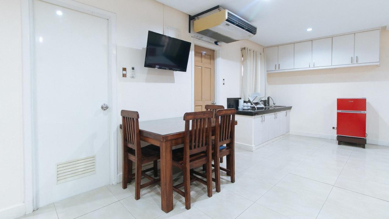 Reddoorz Plus @ Better Living Paranaque Paranaque City Экстерьер фото