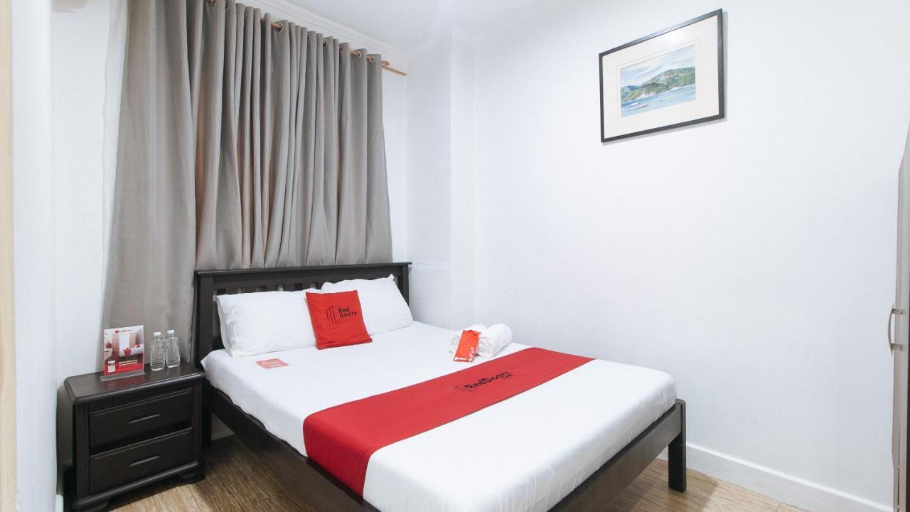 Reddoorz Plus @ Better Living Paranaque Paranaque City Экстерьер фото