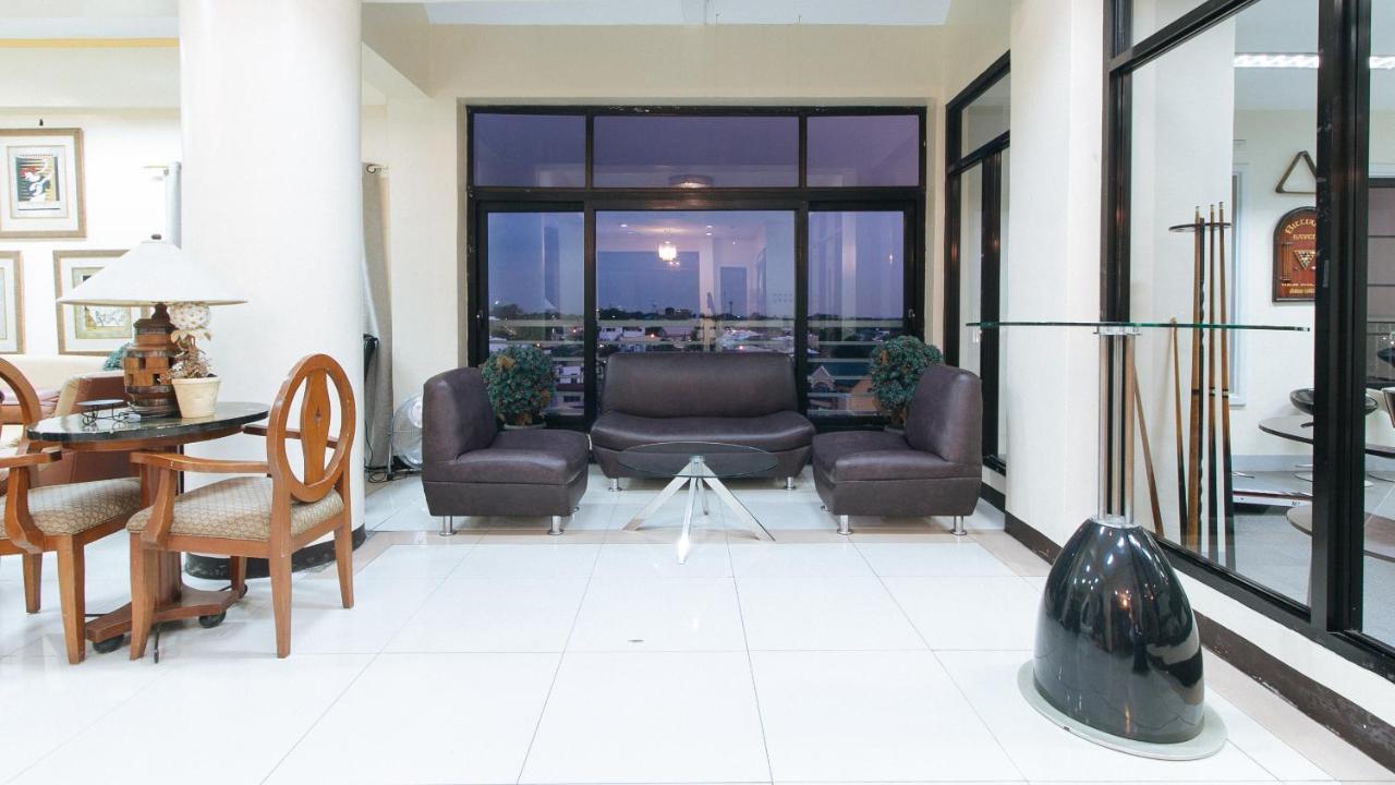 Reddoorz Plus @ Better Living Paranaque Paranaque City Экстерьер фото