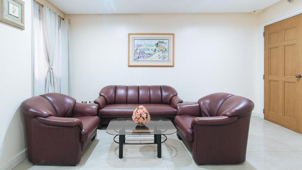 Reddoorz Plus @ Better Living Paranaque Paranaque City Экстерьер фото