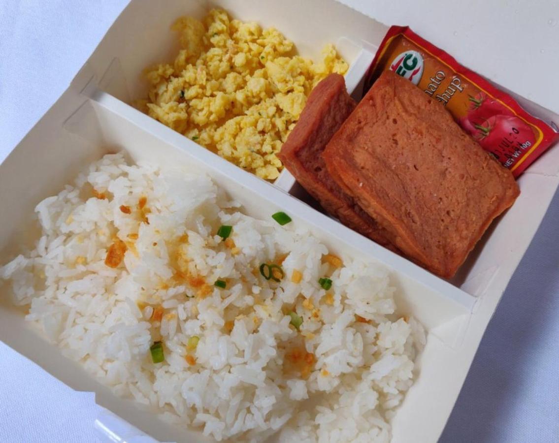 Reddoorz Plus @ Better Living Paranaque Paranaque City Экстерьер фото